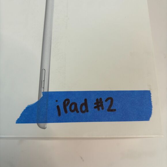 Unlocked Apple iPad 6th Gen 32GB A1954 Silver MR702LL/A Cellular WiFi 9.7" - Picture 8 of 8